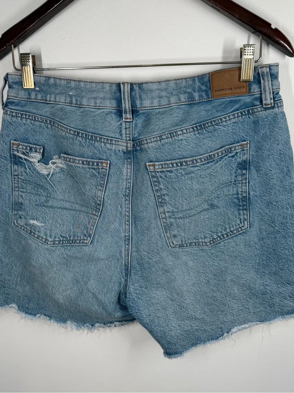 American Eagle Baggy Mom Shorts Distressed Denim Women’s Size 6